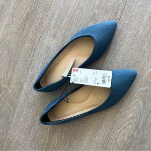 NWT uniqlo blue suede flats